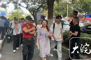 罗马诺：拜仁尚未接触齐达内，朗尼克和德泽尔比仍在候选名单